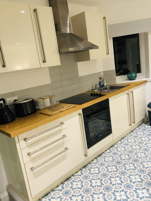 Window looks onto garden, lovely and bright in the daytime!