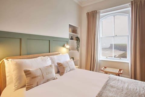 Huntcliff View Apartment, Saltburn-by-the-Sea - Host & Stay