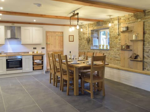 Kitchen/diner | Cwm Hyfryd, Llanboidy, near Laugharne