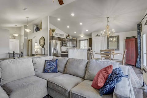 Modern Open Floor Plan, Natural Lighting