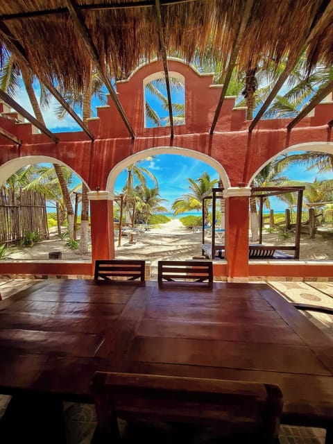 Walk right to the beach from the back of the house.  Amazing, right?