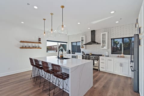 Huge gourmet kitchen! 