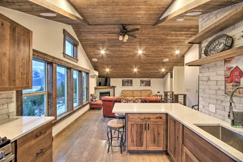 Kitchen | Fully Equipped | Cooking Essentials | Dishware/Flatware