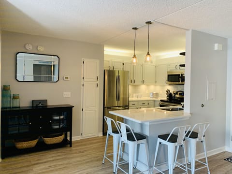 Bar nook for seats 4