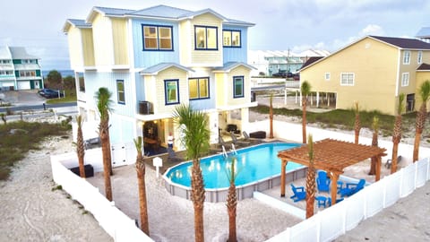 40' pool!!!! backyard bar, grill, pergola seating area, plenty of hang out space