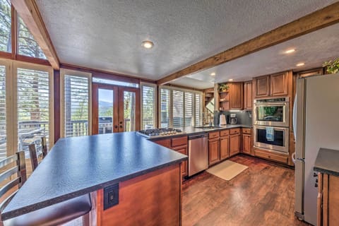 Kitchen | Fully Equipped