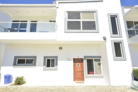 Casa El Socorro

Private Parking,
4 bedrooms,
4.5 Bathrooms
Staff 
