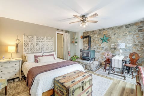 Lambertville Vacation Rental | 1BR | 1BA | 800 Sq Ft | 1st Floor Apartment