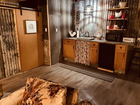 Downstairs kitchenette 