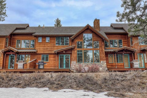 12557 Legacy Ct Unit 16B-print-001-001-Exterior-4200x2800-300dpi
