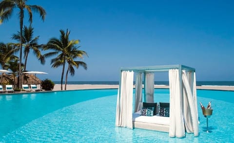 Relax in a life of luxury.