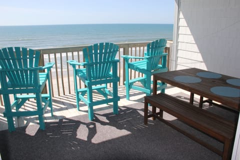 Enjoy breakfast or lunch with a view or just kick back and relax - covered deck.