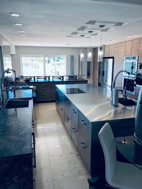 Central kitchen,  anyone who likes to cook will LOVE this kitchen