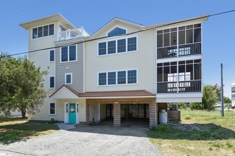 Exterior,Front Elevation,