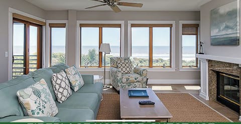 Family room with a view of the ocean