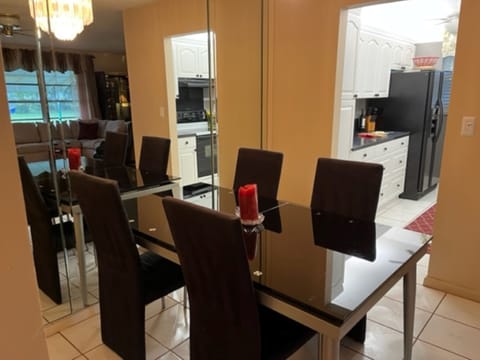 Periodic professional cleaning optional. Pest control included. 215 527 4716