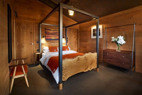 Activities & Experiences