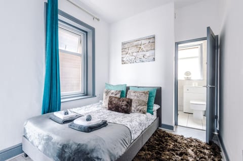 Living Room / Lounge