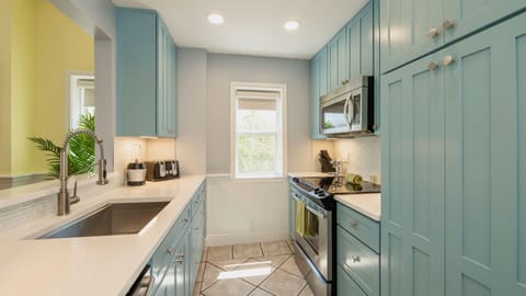 Plenty of room for even the most demanding chef...