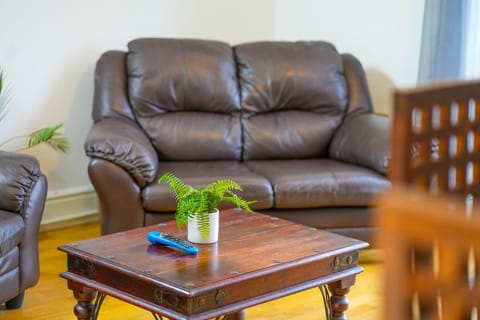 Living Room / Lounge