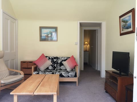 Living Room / Lounge