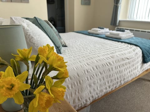 30, large king size bed