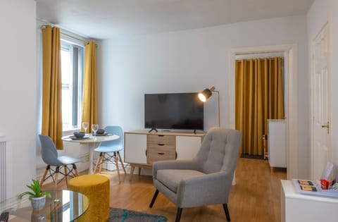 Flat 1