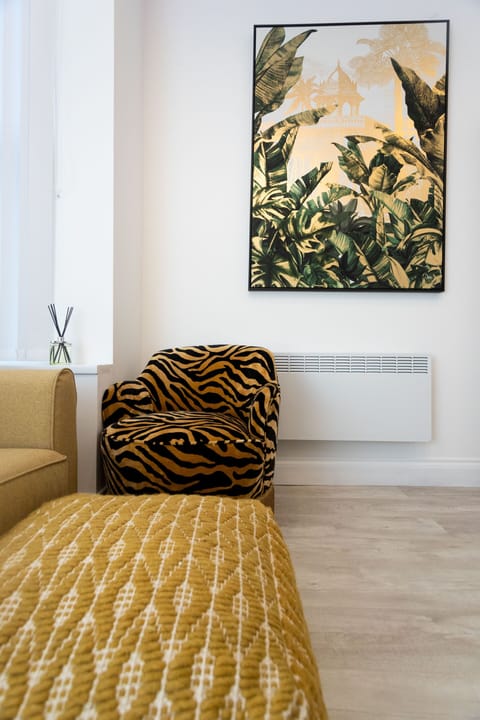 Living Room / Lounge