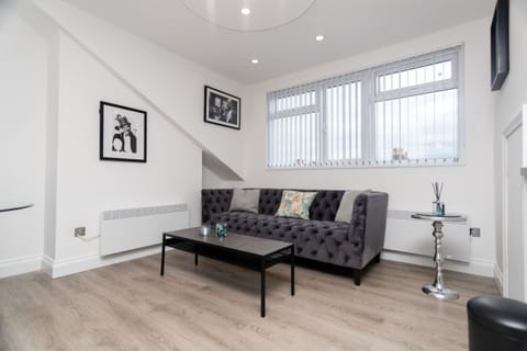 Living Room / Lounge