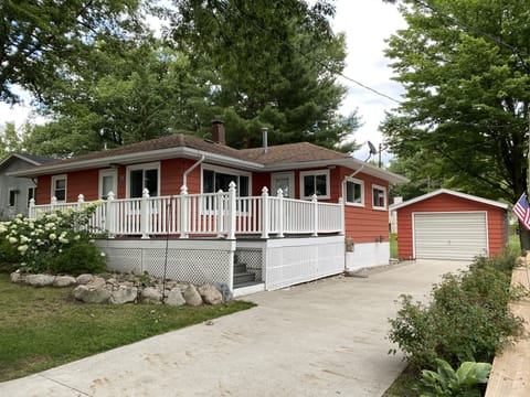 Cottage driveway, 3 vehicle max, Garage/three season room.
