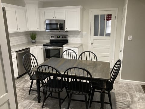 6e393836-2109-42dc-b196-3643c511e70a