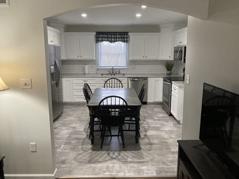 0bed5150-ec03-48bc-a11b-12f400eaf568