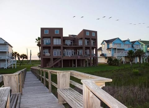 Single row, Beach front home