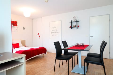 Romantic Studio