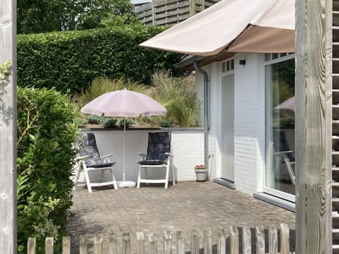 Furniture, Table, Property, Picture Frame, Couch, Building, Comfort, Wood, Studio Couch, Lighting