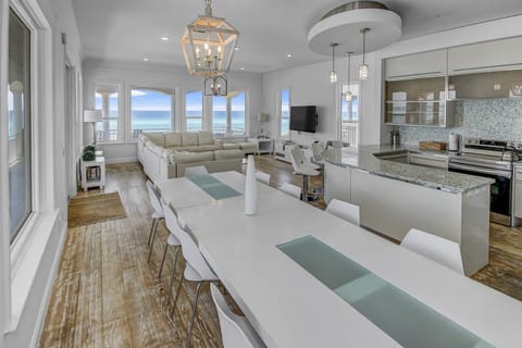 Dining room seating for everyone