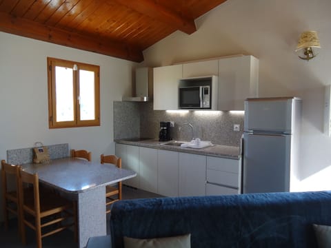 Kitchen  / Living room T2 Uptairs