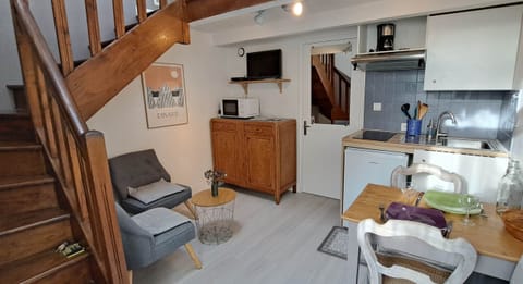 Clos de la Fontaine Dinard, N°2 accès à la mezzanine