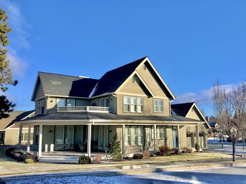 Mountain View Home Front and decks