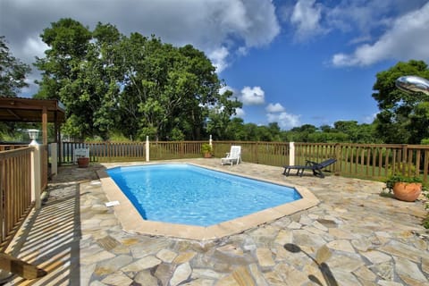 Pool (Outdoor)