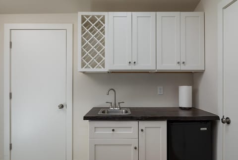 Wet bar off of the kitchen