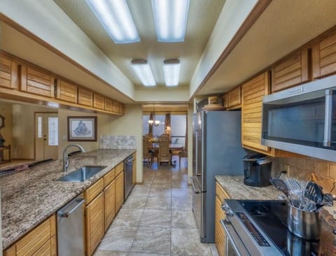 Kitchen, Attached Dining Room