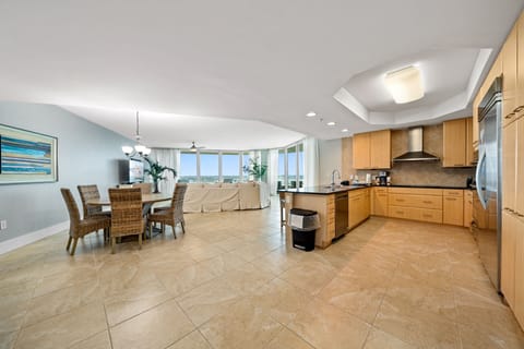 Caribe Resort C1202 Dining Area