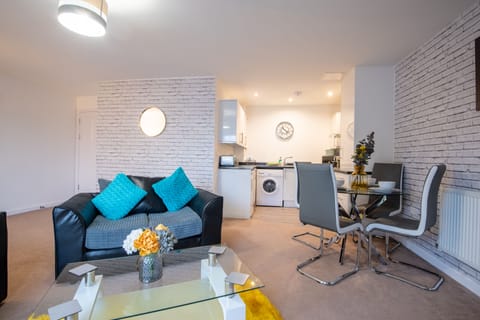 Living Room / Lounge