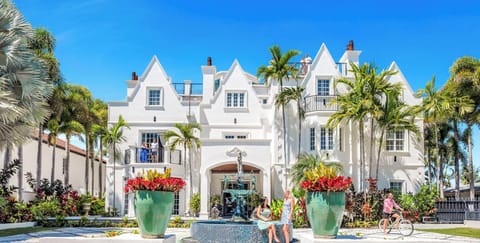The Modern Castle (8 Bed/ 10 Bath) most exclusive vacation villa and event venue in South Florida.