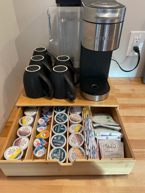 coffee station 
K pod and regular ( not shown on pictures )