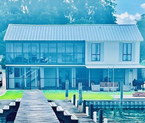 Freshly painted Exterior 