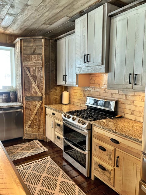 Fully equipped kitchen