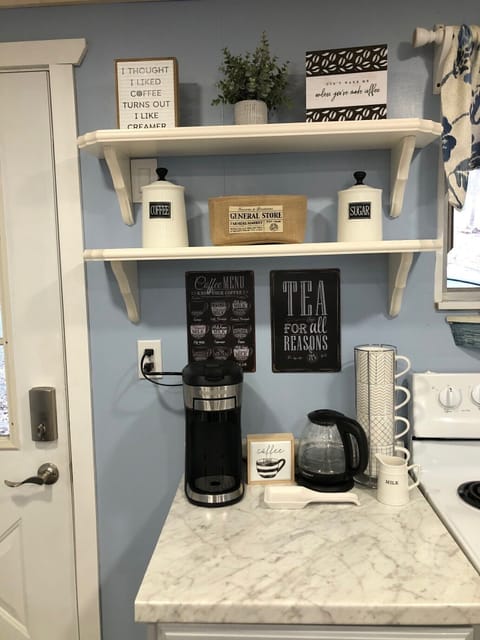 Coffee and tea station