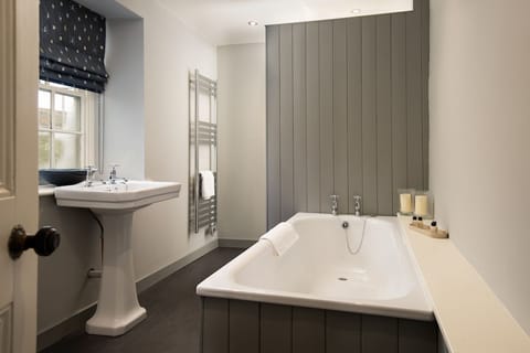 Heatherdene - family bathroom with bath and separate shower
